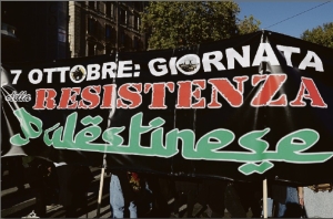 ORRIBILI CARTELLI E SLOGAN DI VIOLENTI