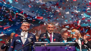LA CECHIA SI SPOSTA A DESTRA E BABIS PREPARA IL GOVERNO