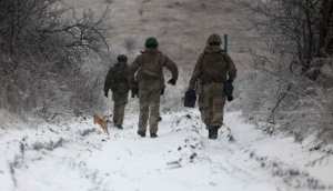 UCRAINA, GLI UOMINI FUGGONO ALL’ESTERO E DISERTANO