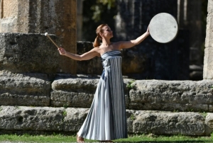 ACCESO IL SACRO FUOCO OLIMPICO