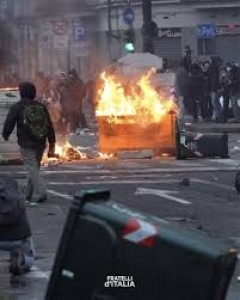 Torna l'odio e la polizia ha le mani legate