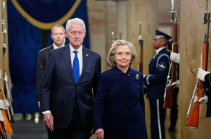 I Clinton alla sbarra al Congresso