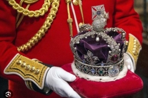 Per Carlo III è l’ora di abdicare