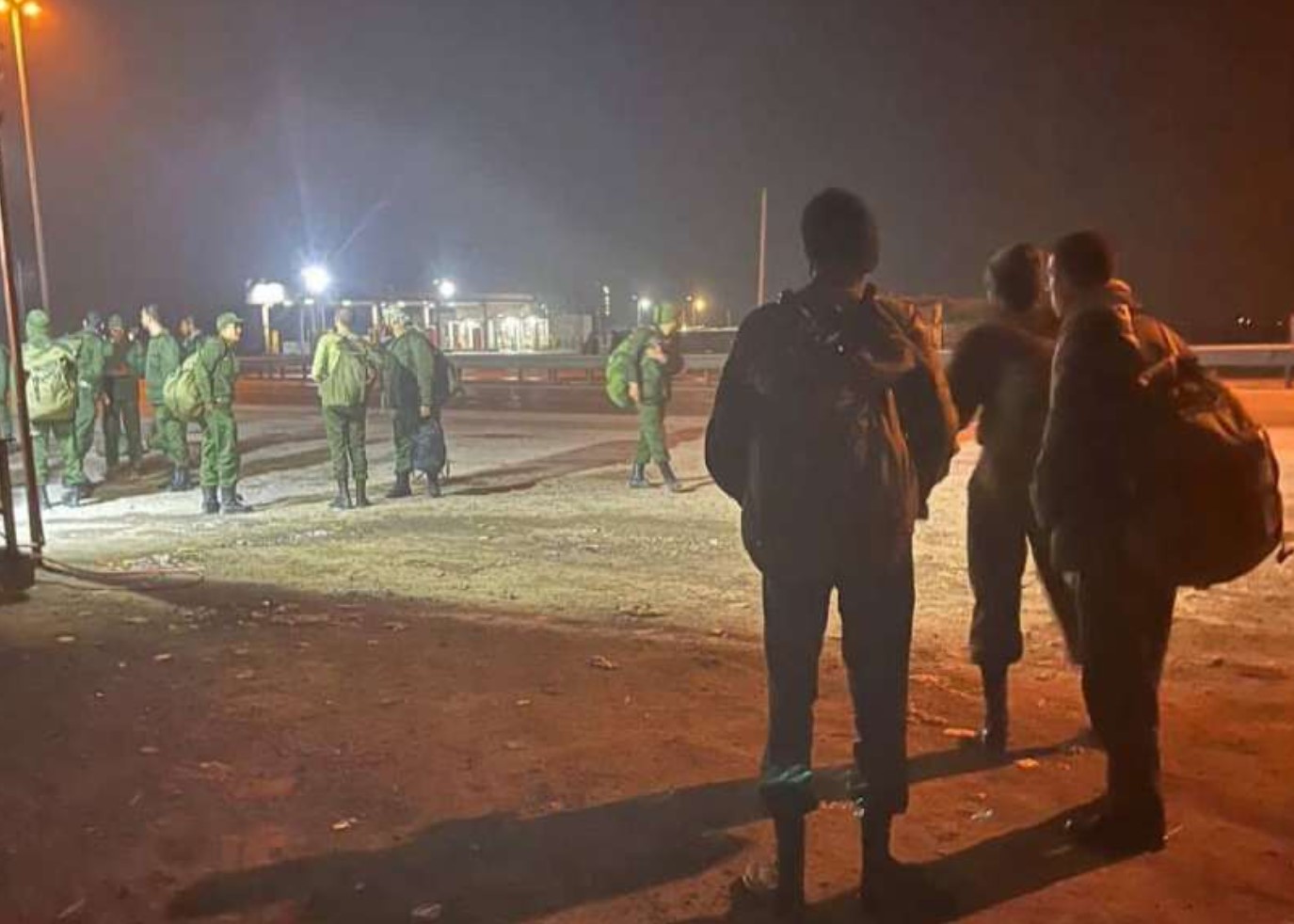 IRAN, LA SITUAZIONE È AL COLLASSO. EVACUATE LE CASERME