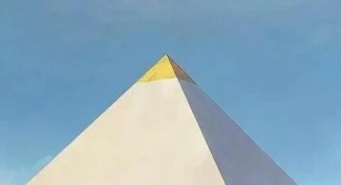 Piramide di luce