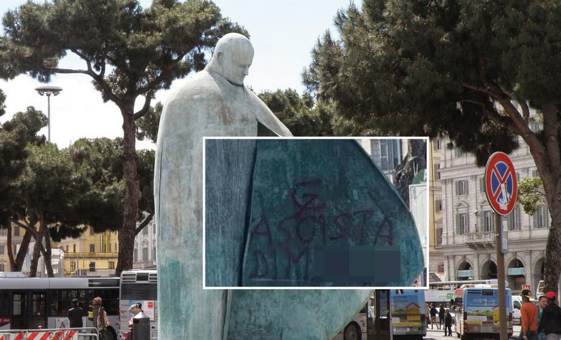 Statua imbrattata