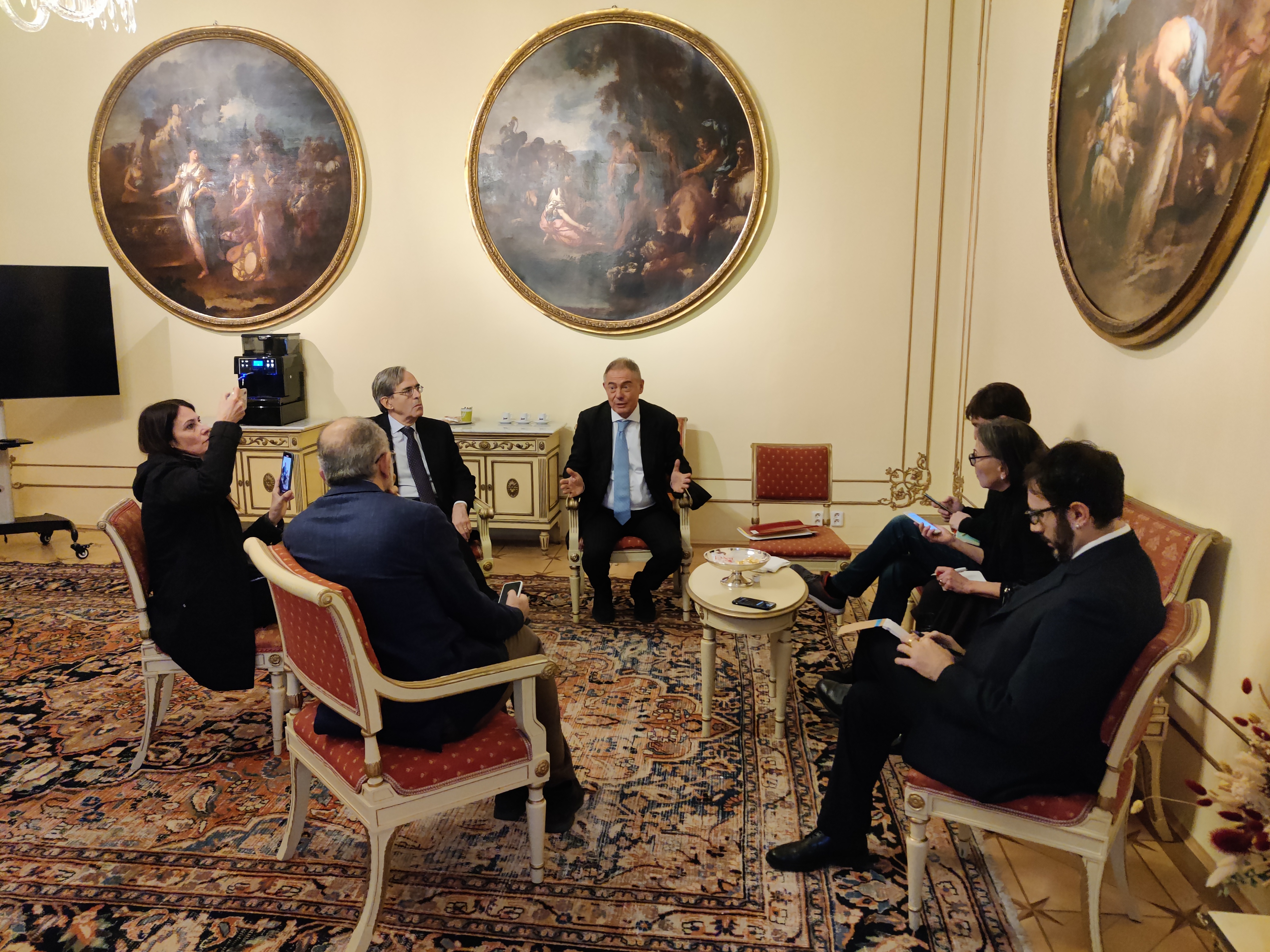 URSO  A PRAGA E A BUDAPEST PER PARLARE DI POLITICHE INDUSTRIALI EUROPEE