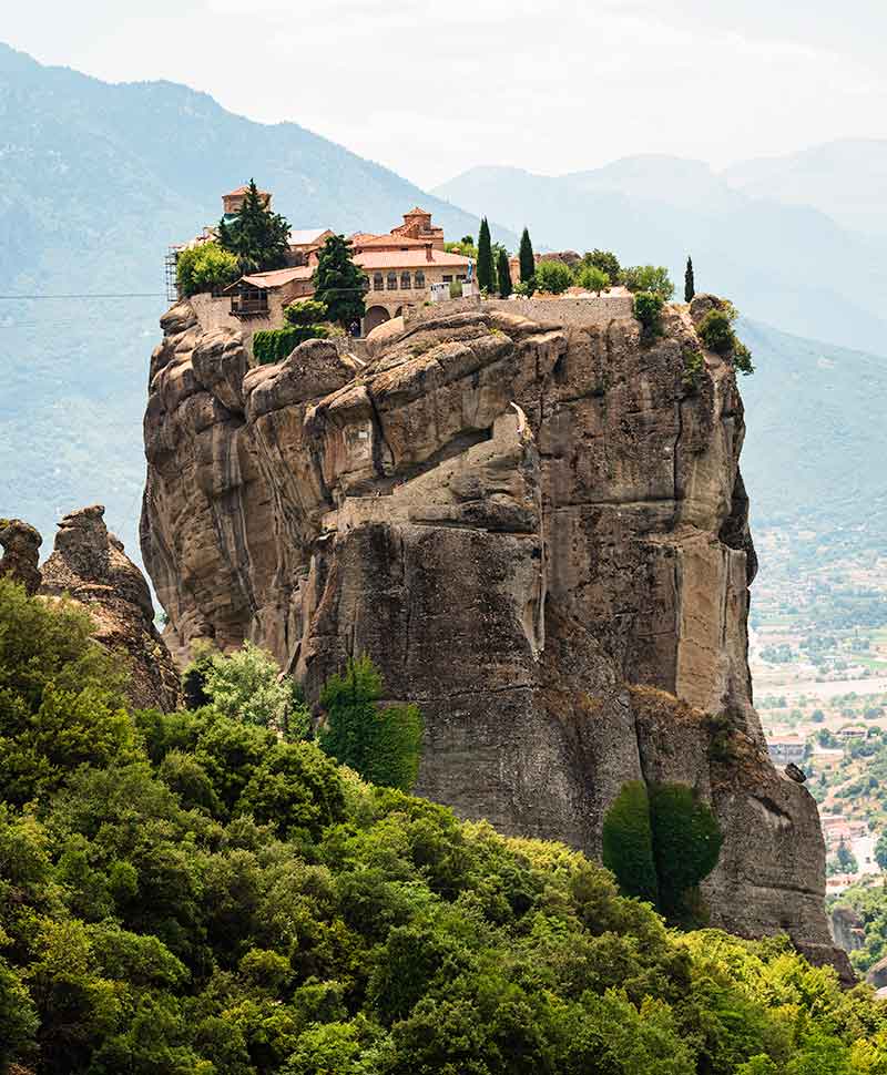 LE METEORE, PARADOSSO E VIAGGIO DENTRO NOI STESSI