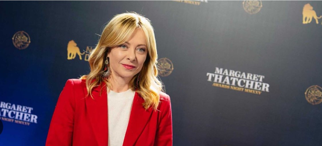 NON CONFONDERE DESTRA CON FASCISTA