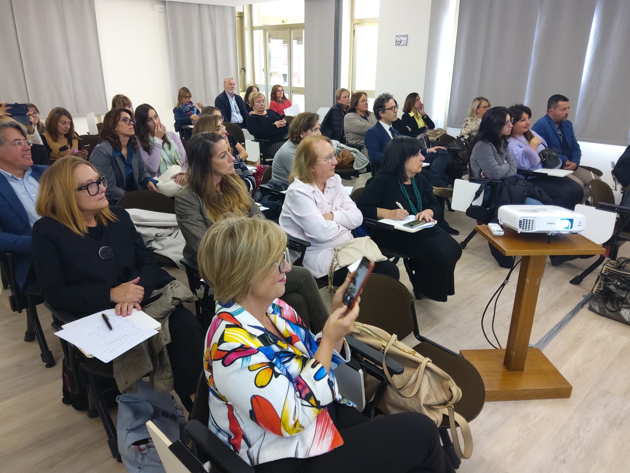 Un momento del convegno tenuto alla Camera di Commercio dell'Umbria, dove è stata presentata un'interessante ricerca sule imprese femminili Un momento del convegno tenuto alla Camera di Commercio dell'Umbria, dove è stata presentata un'interessante ricerca sule imprese femminili