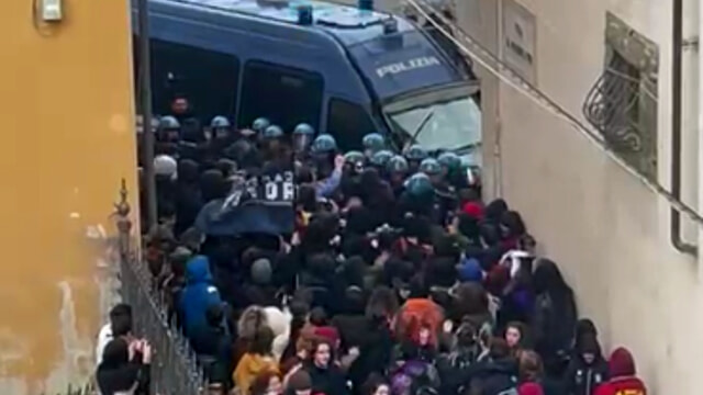 scontri-polizia-manifestazione-pro-palestina-23-febbraio-2024-2