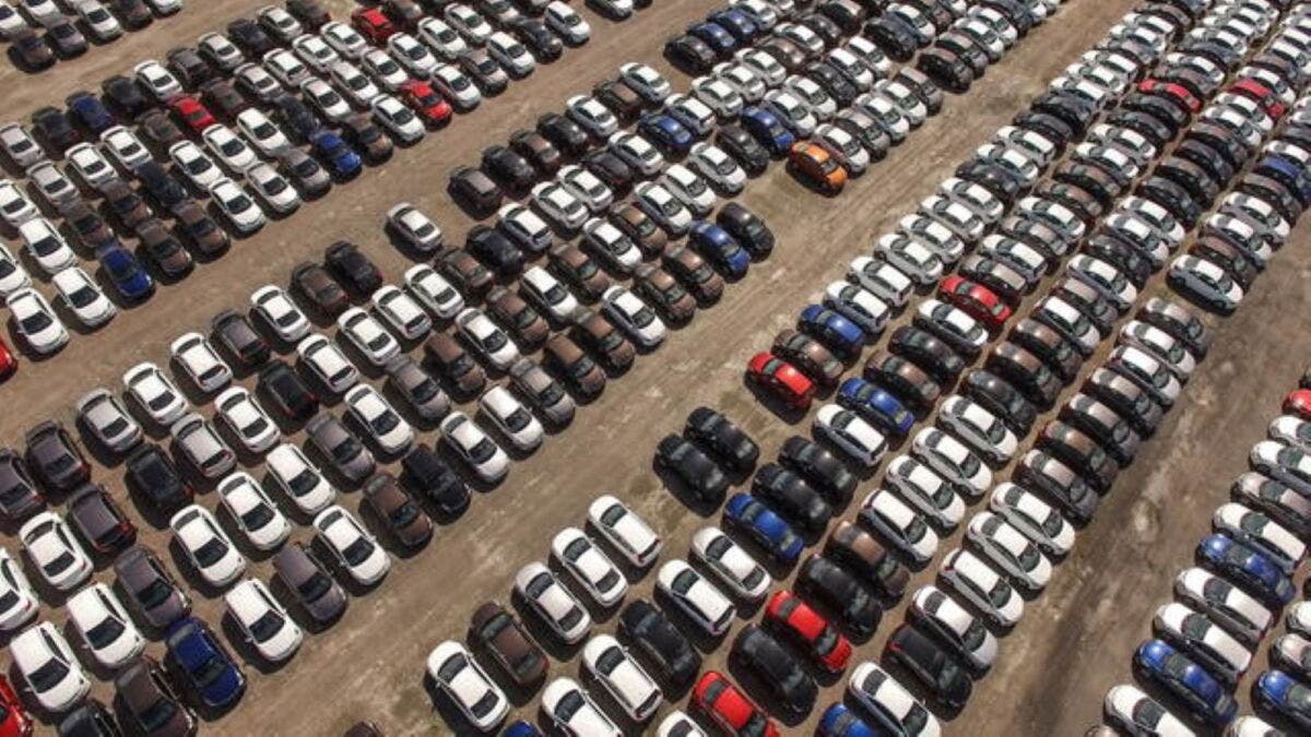Piazzale_auto