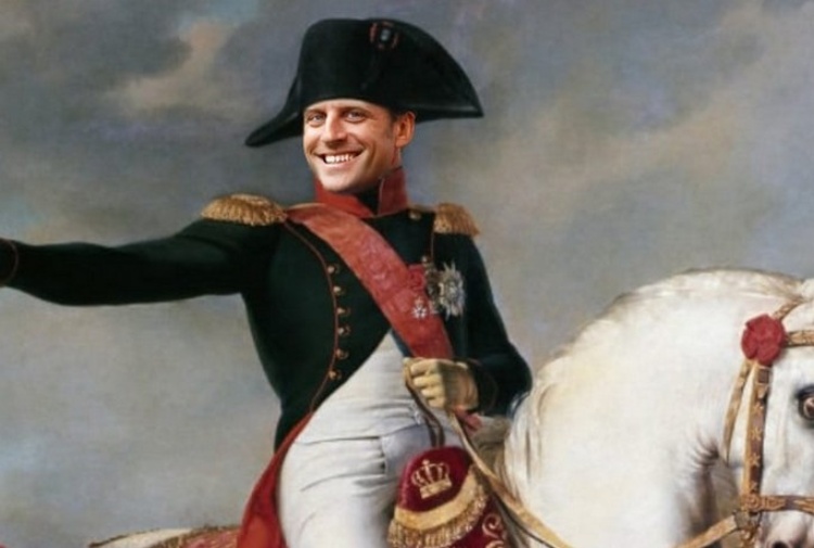 macron-napoleone.jpg_982521881-4134934336