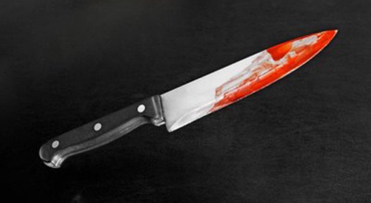Coltello-insanguinato-3281547950