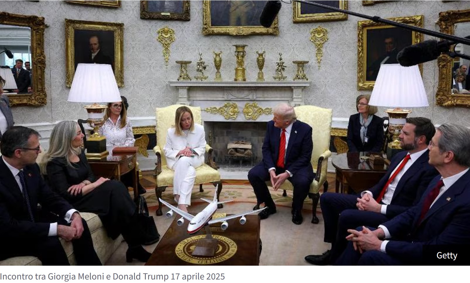 Meloni_Trump_sala