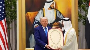 Trump_emirati_12345