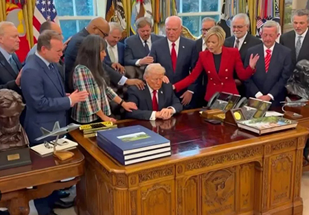 benedizione-evangelica-di-trump benedizione evangelica di Trump