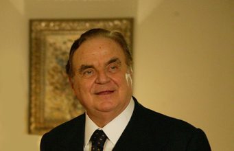 Il tradizionale equilibrio della politica estera cinese Giancarlo Elia Valori in a new book presentation at the Italian ambassador's house Ramat Gan Israel in the photo Yosi Maiman Gad proper Avi Pazner Yitzhak Navon