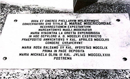 Lastra del sepolcreto