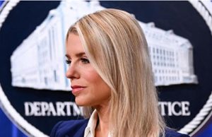 Trump licenzia la procuratrice generale Pam Bondi Pam Bondi