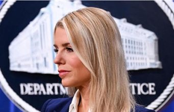 Trump licenzia la procuratrice generale Pam Bondi Pam Bondi