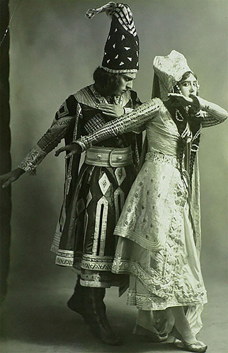 Thamar - Photograph 1912 (photographed) -https://collections.vam.ac.uk/item/O1407687/thamar-photograph-ignacy-stanis%C5%82aw-julian/thamar-photograph-ignacy-stanis%C5%82aw-julian/thamar-photograph-ignacy-stanis%C5%82aw-julian/thamar-photograph-ignacy-stanis%C5%82aw-julian/
