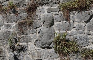 Sheela-na-gig: il mistero dell’esibizione femminile nel Medioevo Sheela-na-gig Fethard Watergate, contea di Tipperary