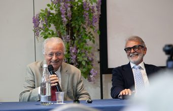 Oltre la materia: il risveglio della coscienza nel pensiero di Faggin Federico Faggin e Alessandro Noto. . Credits: Valter Speciale